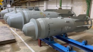 Βίντεο: Σε πλήρη εξέλιξη η παραγωγή των θηριωδών βομβών FAB-3000 των 3 τόνων της ρωσικής Αεροπορίας
