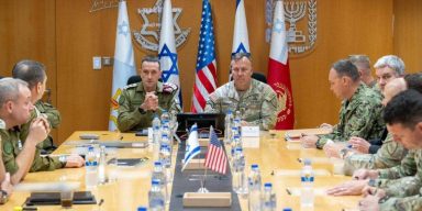 Η Μέση Ανατολή «στο χείλος του χάους»: Οι ΗΠΑ στέλνουν ενισχύσεις στο Ισραήλ εν αναμονή επίθεσης από το Ιράν