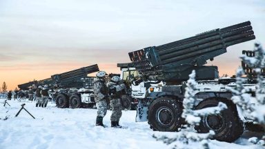 ΕΕ: “Η Ευρώπη να ετοιμαστεί για πόλεμο μεγάλης κλίμακας” – ΝΑΤΟϊκή βάση δίπλα σε Αγ. Πετρούπολη- Κολοσσιαίο έργο μεταφοράς δυνάμεων στη Βαλτική