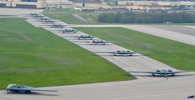 Η USAF ετοιμάζει την πυρηνική τριάδα για αποστολές κρούσης: 