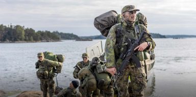 Μπαίνει και η Φινλανδία στον χορό του πολέμου…. – Δηλώσεις της Υπουργού Εξωτερικών