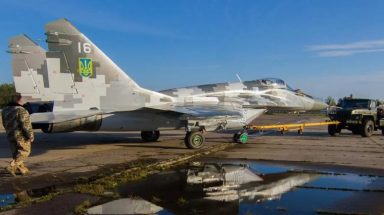 Κτύπημα ακριβείας από τα 100 χλμ με βαλλιστικούς Iskander: Καταστράφηκε MiG-29, S-300 και ραντάρ Pelican (vid)