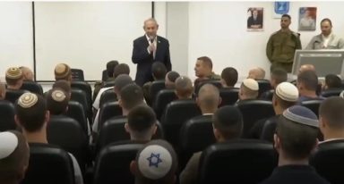 Oμιλία Νετανιάχου σε στρατόπεδο του IDF: «Το Ιράν είναι η πηγή του κακού – Θα χτυπήσουμε χωρίς έλεος τα τέρατα»