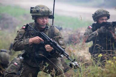 Η Πολωνία θα επαναφέρει ενισχυμένη την ουδέτερη ζώνη στα σύνορα με τη Λευκορωσία…