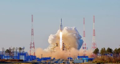 Ρωσία: Επιτυχής δοκιμαστική εκτόξευση για τον διαστημικό πύραυλο Angara-A5 (vid)