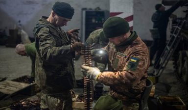 Ουκρανία: «Παγώνει» τις προξενικές υπηρεσίες σε άνδρες στρατεύσιμης ηλικίας που μένουν στο εξωτερικό