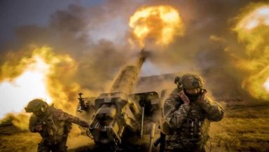 Τσεχία: «Τρέχει» το πρόγραμμα προμήθειας εκατοντάδων χιλιάδων οβίδων πυροβολικού για την Ουκρανία
