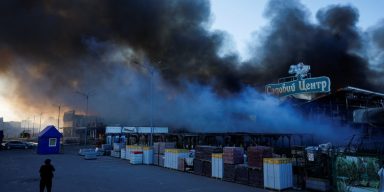 Μακελειό στο Χάρκοβο: Σφοδρό ρωσικό πλήγμα σε μεγάλο εμπορικό κέντρο με δεκάδες νεκρούς [vid]