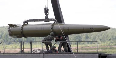 Συναγερμός επιπέδου “2” στη Λευκορωσία: Σε θέσεις διασποράς Su-25, Polonez-M και Iskander οπλισμένοι με πυρηνικές κεφαλές! (vid)