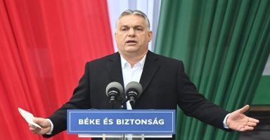 Για απόπειρα δολοφονίας κατά του Β.Ορμπάν μιλούν οι Ρώσοι - Εμβόλισαν την αυτοκινητοπομπή του αρχηγού της ουγγρικής κυβέρνησης