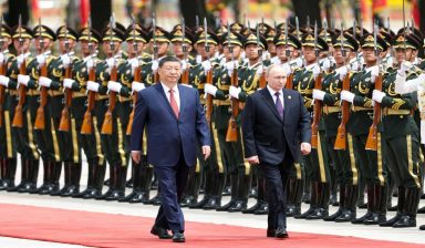 Ιστορική συνάντηση Πούτιν-Σι Τζινπίνγκ με τα «πυρηνικά βαλιτσάκια» ανά χείρας: Η τελευταία σύνοδος πριν την εισβολή στη Ταϊβάν – «Για πάντα αδέρφια Ρώσοι και Κινέζοι»
