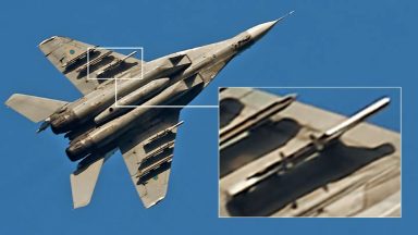 Βίντεο: Eντυπωσιακή εκτέλεση ελιγμού oυκρανικού MiG-29 και βομβαρδισμού ρωσικών θέσεων με γαλλικές βόμβες AASM-250 “Hammer”