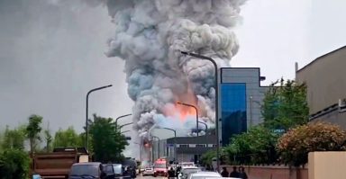 Μετά την Ευρώπη, εκρήξεις και στη Νότια Κορέα: Φονική πυρκαγιά σε εργοστάσιο κατασκευής μπαταριών λιθίου [vid]