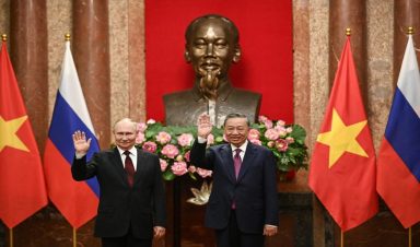 Πανζουρλισμός στο Βιετνάμ με την έλευση Β.Πούτιν – Συμφωνία για πυρηνικό κέντρο στη χώρα! (vid)