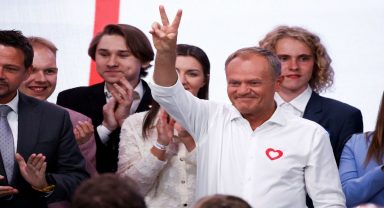 Πολωνία: Νίκη για το κόμμα του Ντόναλντ Τουσκ – Μεγάλα ποσοστά για το PiS