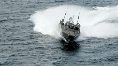 Η Ουκρανία παρέλαβε τρία σουηδικά ταχύπλοα σκάφη αμφίβιων επιχειρήσεων CB90 και σκάφη Metal Shark από τις ΗΠΑ